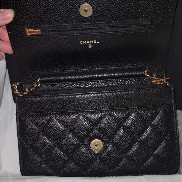 Chanel WOC full set; like new - Picture 7 of 8